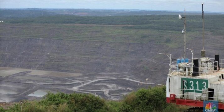 industri-pertambangan-merupakan-dunia-kerja-yang-identik-dengan-karakter-maskulin-dan-secara-alamiah-pekerjanya-lebih-cocok-un-6_169