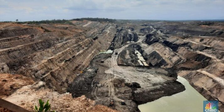 tambang-batu-bara-asam-asam-yang-dikelola-pt-arutmin-anak-usaha-pt-bumi-resources-tbk-bumi-3_169