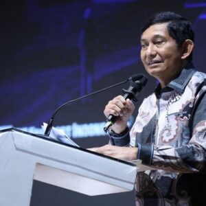 direktur-utama-mind-id-maroef-sjamsoeddin-dalam-acara-mindialogue-sharing-session-with-environtment-minister-dengan-tema-korpo-1756378174634_169