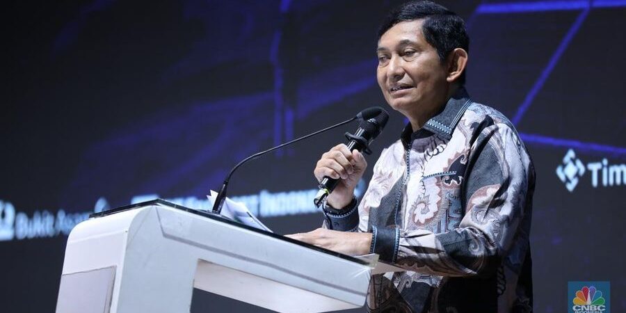 direktur-utama-mind-id-maroef-sjamsoeddin-dalam-acara-mindialogue-sharing-session-with-environtment-minister-dengan-tema-korpo-1756378174634_169